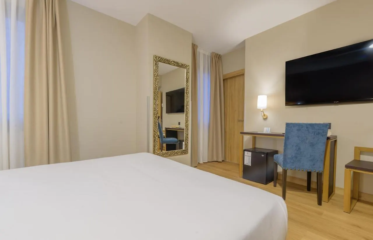 Hotel Zentral Mayoral トレド 3*,