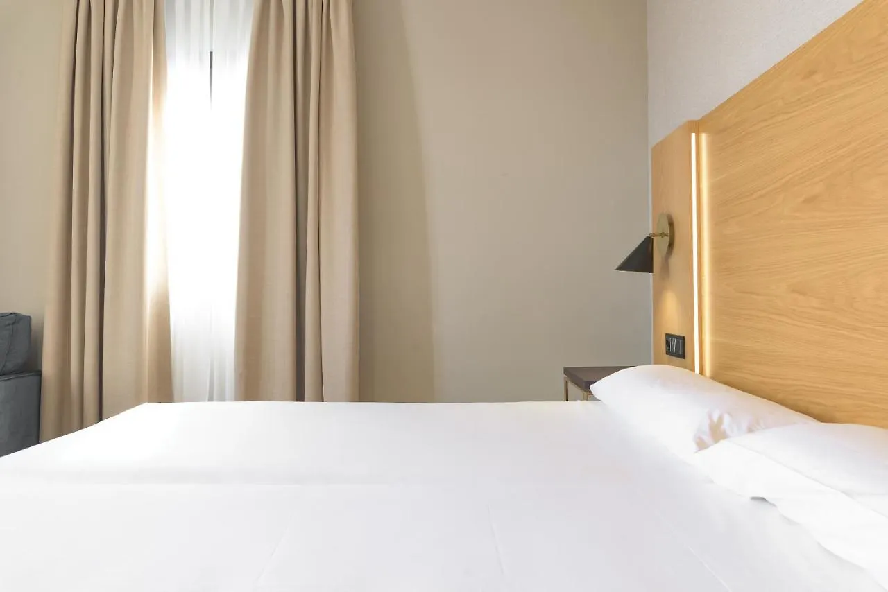 Hotel Zentral Mayoral Toledo 3*,